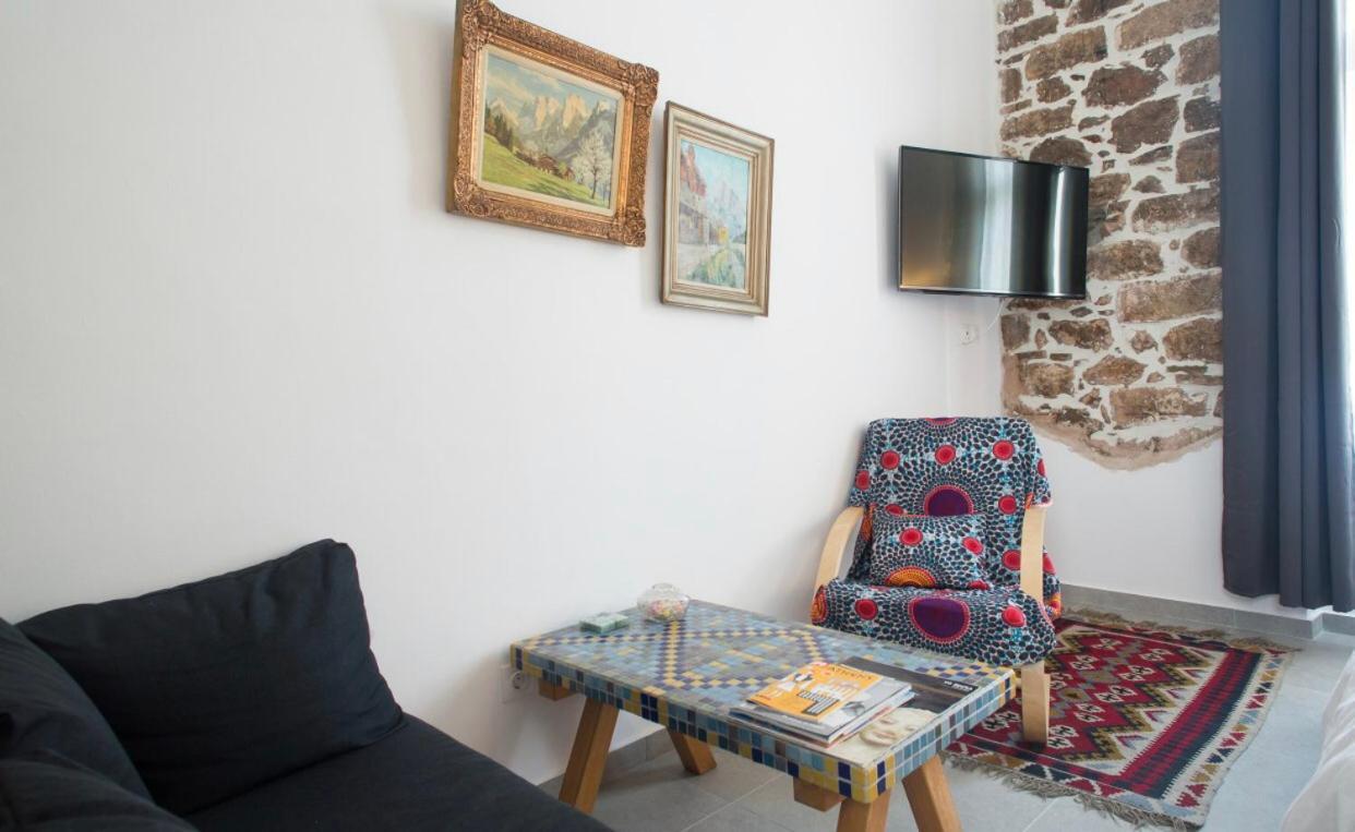 A Litte Taste Of Home Guest House Athens Exterior photo