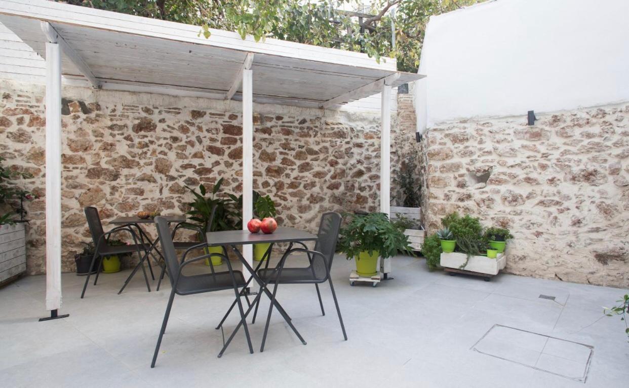 A Litte Taste Of Home Guest House Athens Exterior photo